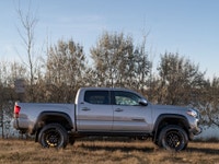 CARGET AUTOMOTIVE is thrilled to offer this 2021 Toyota Tacoma Double Cab, a rugged midsize pickup o... (image 5)