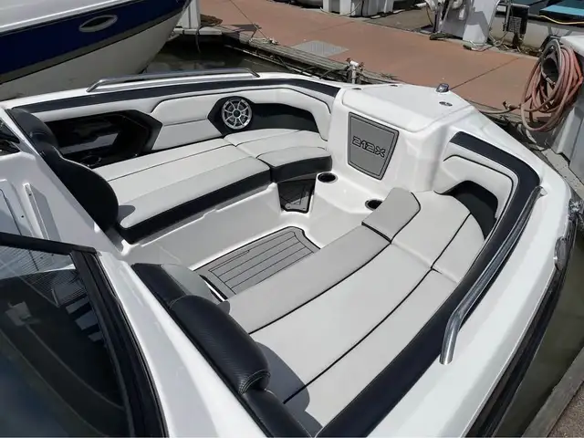 2018 YAMAHA 212X (FINANCING AVAILABLE) in Powerboats & Motorboats in Cambridge - Image 11