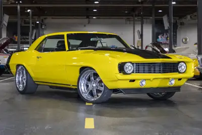 VIN: 124379N548698 Engine: 383 Stroker Small Block Transmission: 4 speed manual This 1969 Camaro ble...