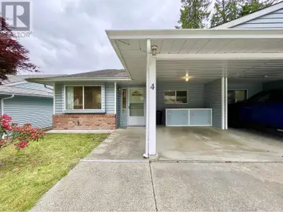 Centrally located in sunny Gibsons, this bright 2-bed, 1-bath ½ duplex in Twin Oaks offers easy one-...