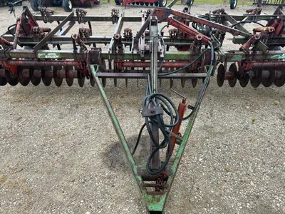 Welcome to Jeff Vanleer Farm Equipment 13 shank glencoe soil saver. 17 ft wide. Spring loaded shanks...