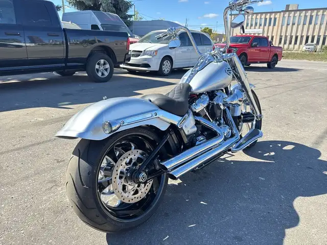 2022 Harley-Davidson Fat Boy ~ STAGE II ~ V&H EXHAUST ~ CUSTOM P in Street, Cruisers & Choppers in City of Toronto - Image 6