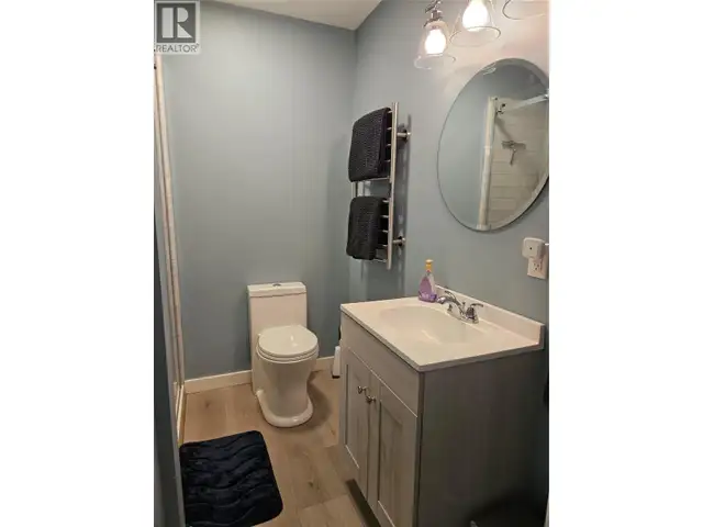 301 5TH Street NW Nakusp, British Columbia in Houses for Sale in Nelson - Image 17