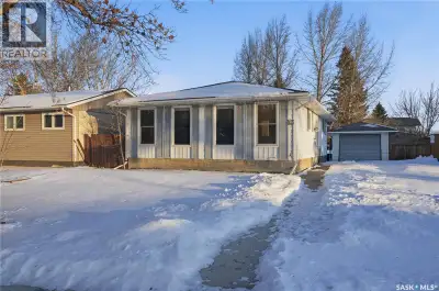 Welcome to this nice 3 bedroom bungalow with a developed basement featuring , large rec room , bar a...