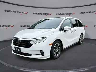 Sunroof, Power Hatch, Leather Seats, Heated Steering Wheel, Heated Seats - Front, Factory Remote Sta...