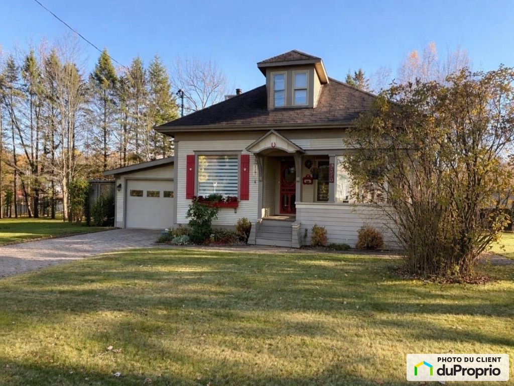$665,000 - 1 1/2 Storey for sale in Magog — photo 1