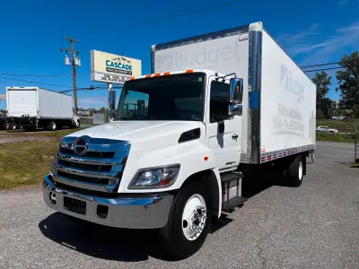 2019 Hino 338 - put a wrap on the box with your company logo - 24' box - 8' inside height - 3300lb p...