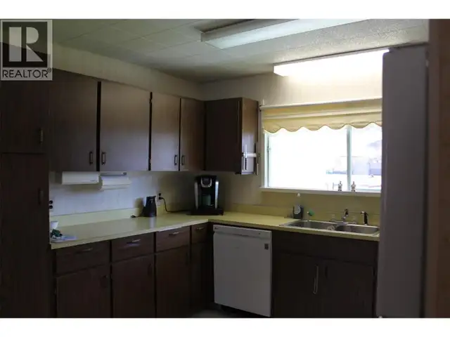 208 Maple Street Fauquier, British Columbia in Houses for Sale in Nelson - Image 6