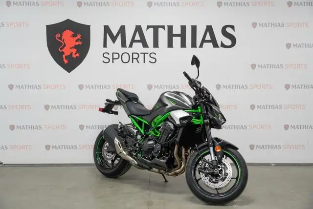 2025 KAWASAKI Z900 in Sport Bikes in Longueuil / South Shore - Image 3