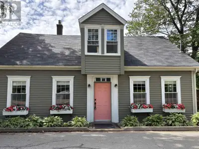 Experience the epitome of luxury living in Liverpool with this impeccably renovated home. From the m...