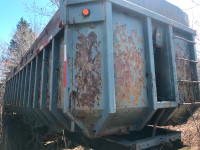 1994 Manac 24ft steel end dump need some work call 461 3657