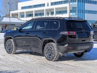 This Jeep Cherokee has a dependable Intercooled Turbo Gas/Electric I-4 1.6 L/98 engine powering this... (image 5)