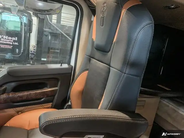 2025 Kenworth T680 in Heavy Trucks in Moncton - Image 14