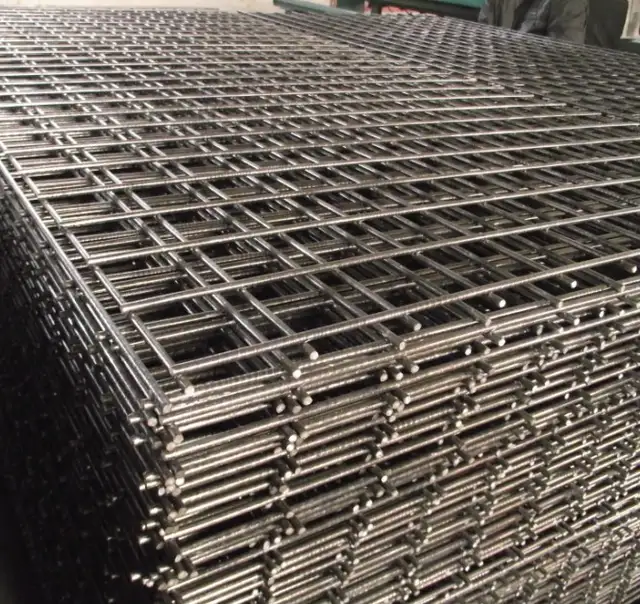 7 FT & 16 FT Welded Wire Fence Panels – Heavy-Duty 4" x 4" Metal in Decks & Fences in Grande Prairie - Image 6