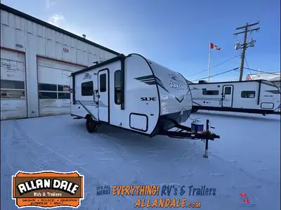 The Jayco Jay Flight 175FQW is the perfect lightweight travel trailer for couples or solo adventurer...