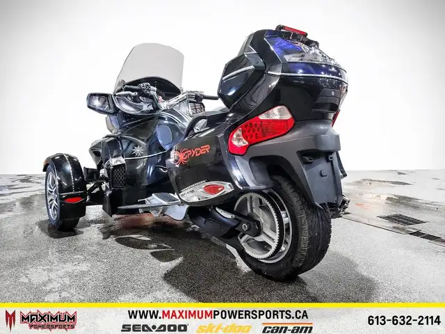 2010 Can-Am SPYDER RT S in Street, Cruisers & Choppers in Ottawa - Image 6