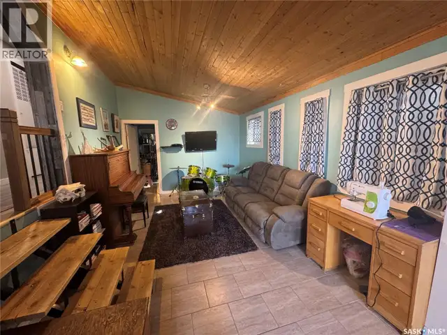 1 Saskatchewan AVENUE Griffin Rm No. 66, Saskatchewan in Houses for Sale in Regina - Image 4