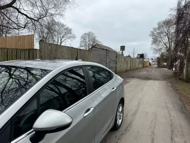 2018 Chevrolet Cruze 4dr Sdn 1.4L LT w/1SD in Cars & Trucks in City of Toronto - Image 13