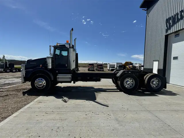 2004 KENWORTH T800 in Heavy Trucks in Ottawa - Image 8