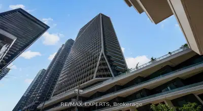 Price: $595,000 / $2,257/mo Luxurious 1+Den At Playground Condos In Liberty Village! Unit Boasts A V...