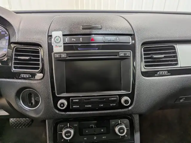 2015 Volkswagen Touareg 3.6L Comfortline Bluetooth | Heated S... in Cars & Trucks in Calgary - Image 22