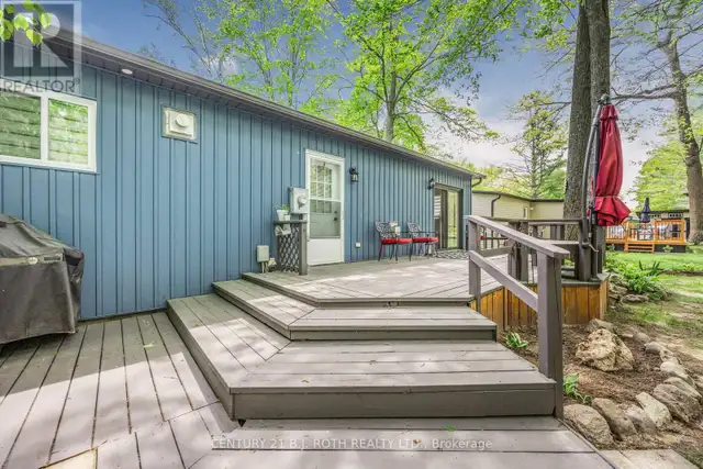 10 ALLEN DRIVE N Wasaga Beach, Ontario in Houses for Sale in Oakville / Halton Region - Image 28