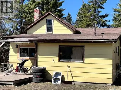 861 sq ft in a one and a half story home situated on a large 75 ft by 145 ft lot, located in the Sma...