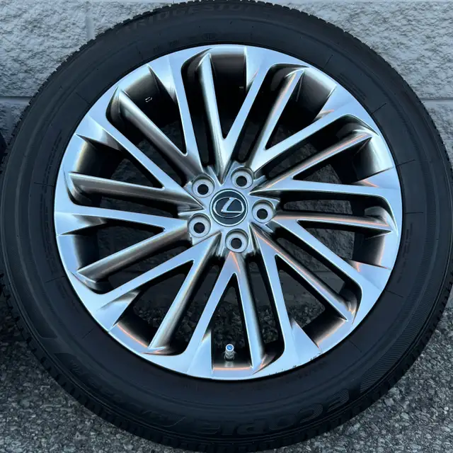 (90%) 4x Lexus RX 20" OEM All Season Wheels Package in Tires & Rims in City of Toronto - Image 6