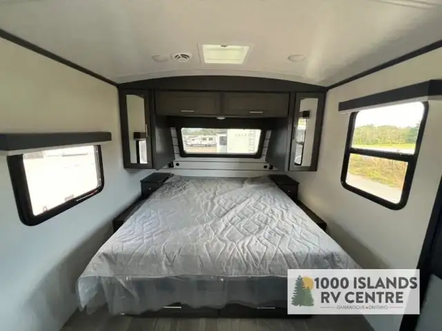 2025 Keystone RV Cougar Half-Ton 22MLS in Travel Trailers & Campers in Kingston - Image 9
