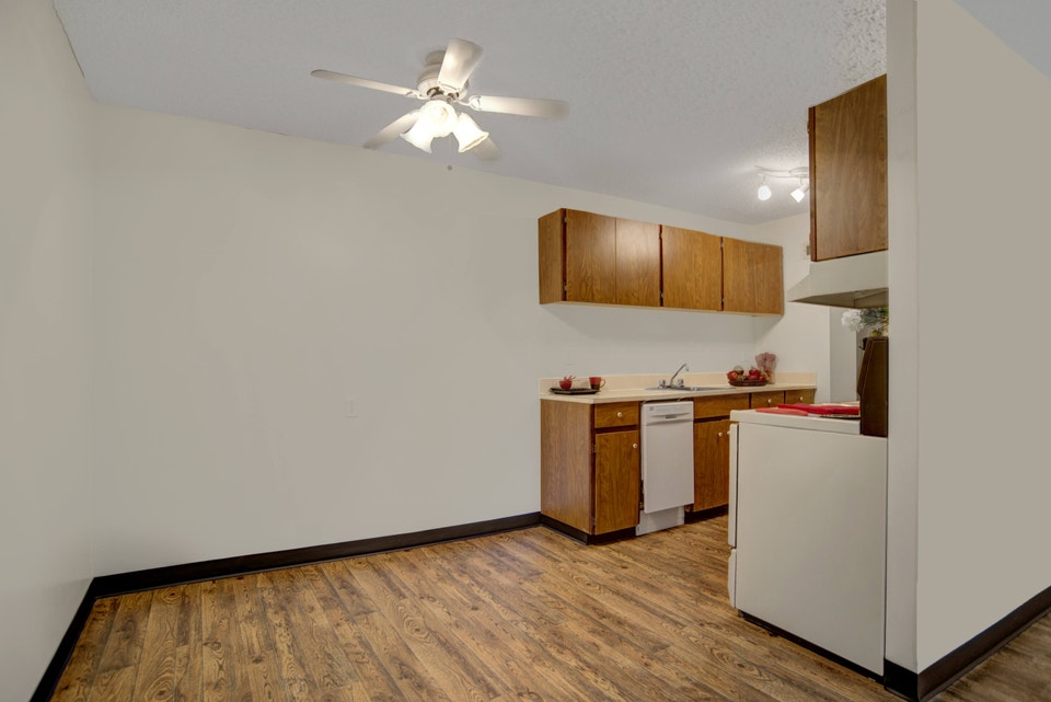 2 Bed x 2 Bath Apartment for Rent on Pendygrasse Road 5