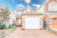 Spacious 3+2 Bedrooms in Central Ajax