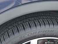 * R-Line Design: The Highline trim comes with the exclusive R-Line styling package, which includes s... (image 9)