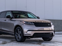 CARGET AUTOMOTIVE is thrilled to offer this 2022 Land Rover Range Rover Velar P250 S, a sleek and mo... (image 3)