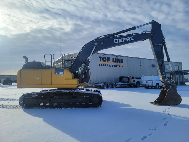 2016 Deere 210G LC Excavator in Heavy Equipment in Lethbridge