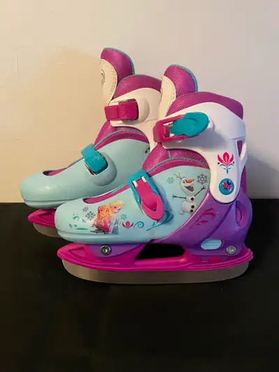 Adjustable Kids Skates - Size 12-2 / Patins D'Enfants, View more