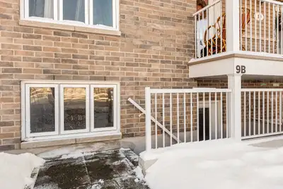 500 Ovana Cres - 3 Bedroom Apartment for Rent