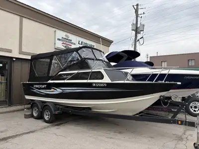 Used 2011 Starcraft Islander 221 MerCruiser 4.3 TKS / Alpha One Stern Drive Tandem Axle Painted Trai...