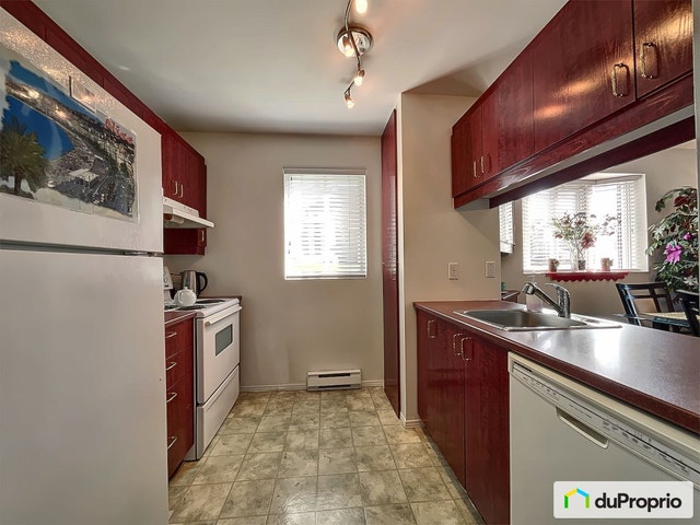 $325,000 - Condominium for sale in Ste-Therese — photo 2