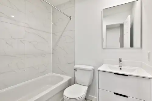 3 1/2 entièrement rénové (style condo) au 5430, boulevard Milan à Brossard. Loyer : à partir de 1 29...