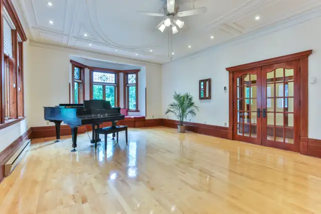 Beautiful condo (1813) spacious (1860 sq ft) with piano63826904861569120