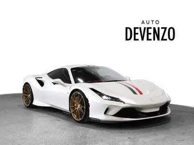 Superbe Ferrari F8 Tributo 2022 8Cyl 3.9L 710hp à vendre, finie en peinture spéciale ExtraRange Blan...