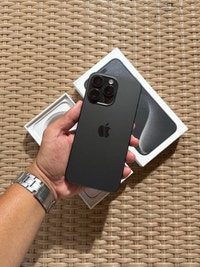 iPhone 15 Pro Max 256GB - UNLOCKED! London Ontario Preview