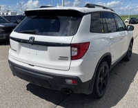 Check out this vehicle's pictures, features, options and specs, and let us know if you have any ques... (image 4)