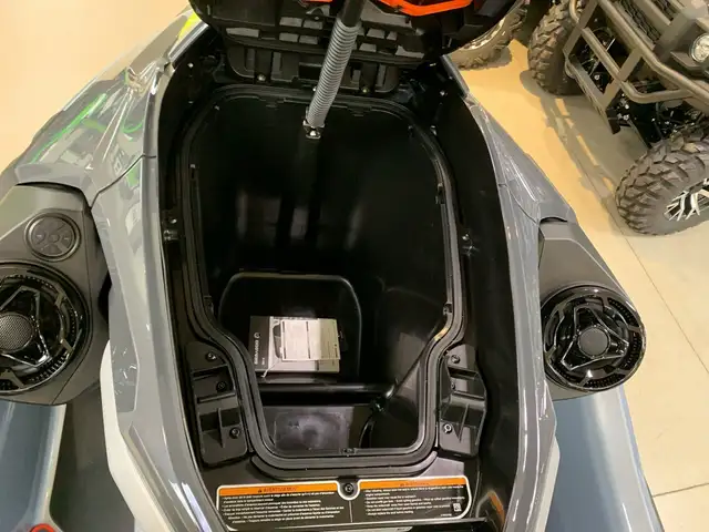 2026 Sea-Doo RXT-X 325 NEW 10.25" COLOUR TOUCHSCREEN in Personal Watercraft in Guelph - Image 12