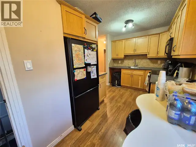 1118 PARK AVENUE Weyburn, Saskatchewan in Houses for Sale in Regina - Image 3