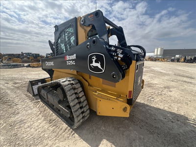 2023 John Deere 325G in Heavy Equipment in Winnipeg - Image 5