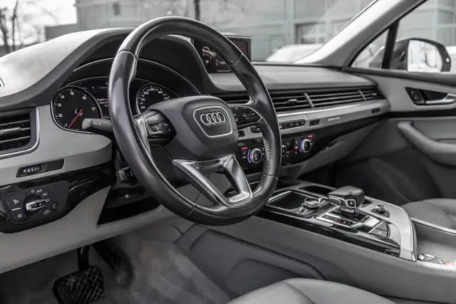 2017 Audi Q7 3.0T Komfort | Awd | Toit Panoramique | Awd | Toit  in Cars & Trucks in City of Montréal - Image 14