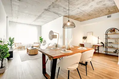 Le Kalm --- Occupation immédiate, à un pas de la gare de Candiac - Condo / appartement neuf 2 chambr...