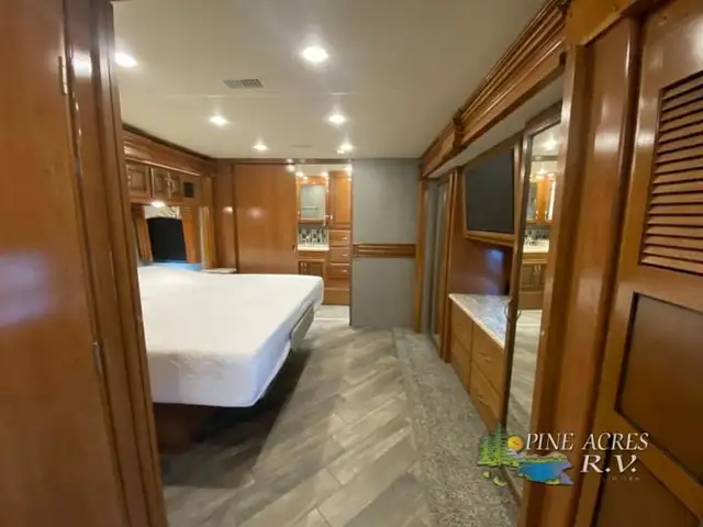 2018 Fleetwood RV Discovery 38K only 14,584 Miles in RVs & Motorhomes in Moncton - Image 29