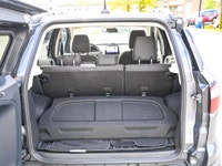 // ACCIDENT FREE!! // // SINGLE OWNER! // Experience versatility and confidence with the 2020 Ford E... (image 9)